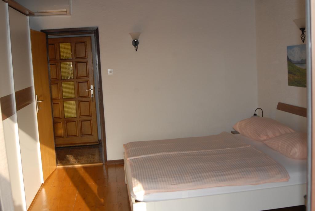 Apartments Karabaic Punat Kültér fotó