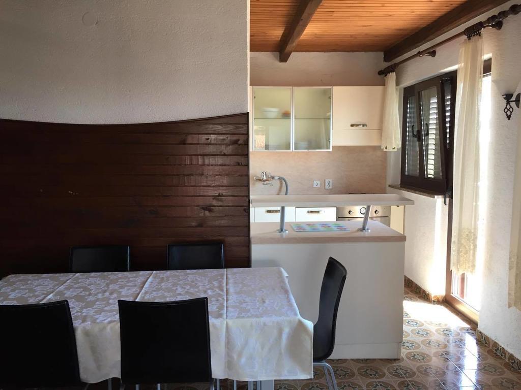 Apartments Karabaic Punat Szoba fotó